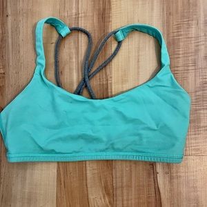 Lululemon Free to be Bra